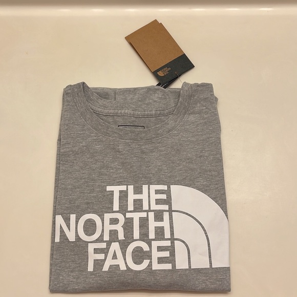The North Face Women’s Shirt - Picture 8 of 10